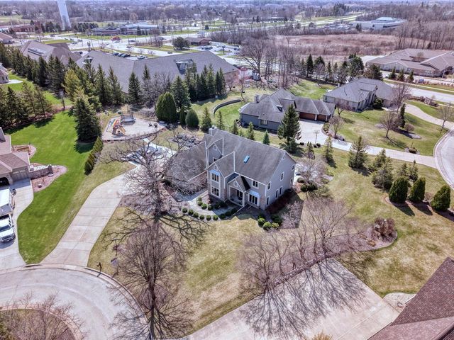 9223 W Wyndham Hills COURT, Franklin, WI 53132