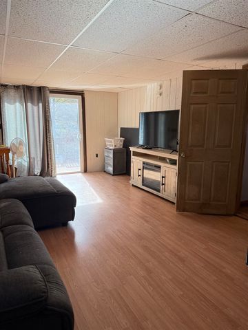 79 School Street, Salem, NH 03079