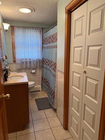 79 School Street, Salem, NH 03079
