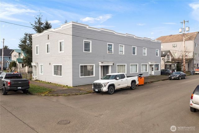 1020 J Street, Hoquiam, WA 98550