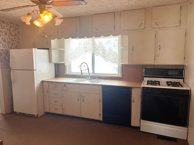 539 N Main Street, Perry, MI 48872