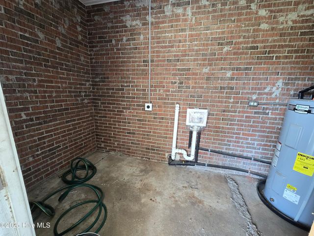 5968 Acorn Road, Grifton, NC 28530