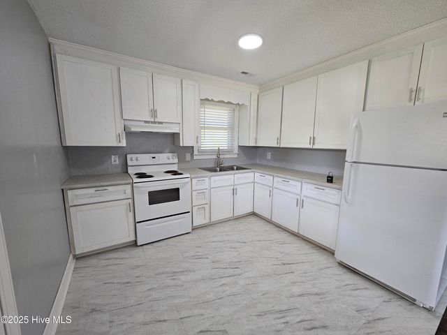 5968 Acorn Road, Grifton, NC 28530