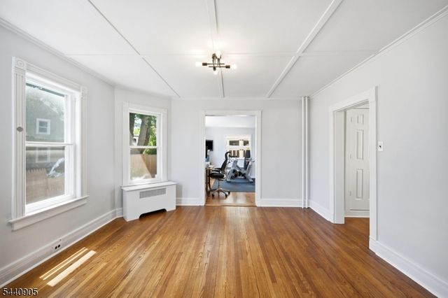 2 Academy St, Newton Town, NJ 07860