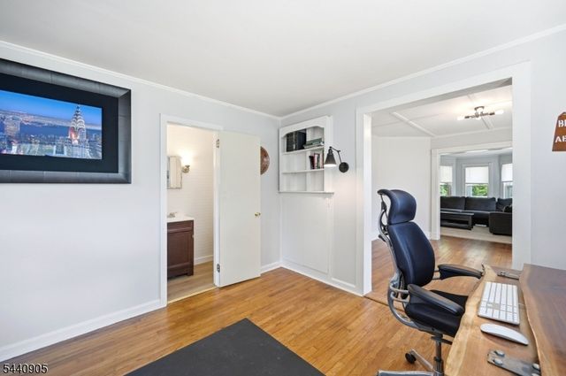 2 Academy St, Newton Town, NJ 07860