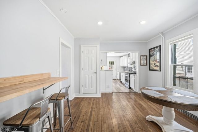 2 Academy St, Newton Town, NJ 07860