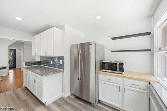 2 Academy St, Newton Town, NJ 07860