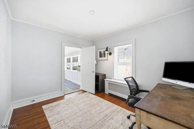 2 Academy St, Newton Town, NJ 07860