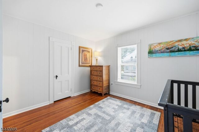2 Academy St, Newton Town, NJ 07860