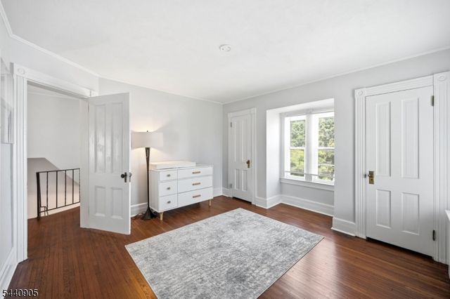 2 Academy St, Newton Town, NJ 07860