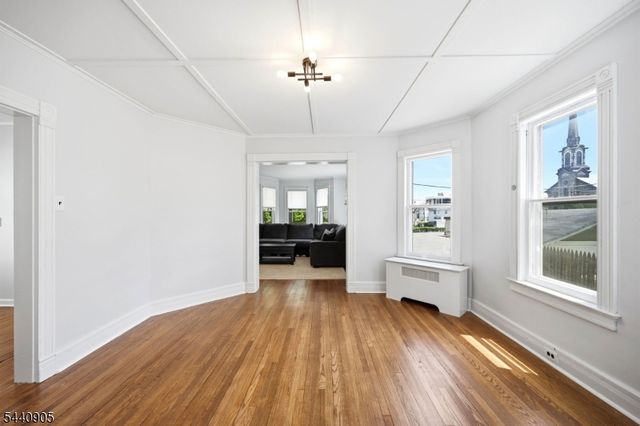 2 Academy St, Newton Town, NJ 07860