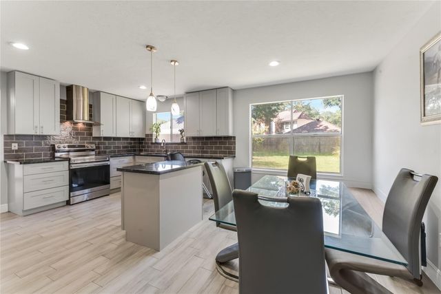 18318 Oakhampton Drive, Houston, TX 77084