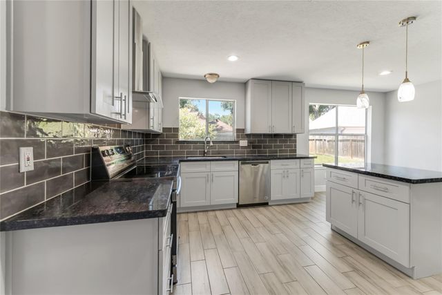 18318 Oakhampton Drive, Houston, TX 77084