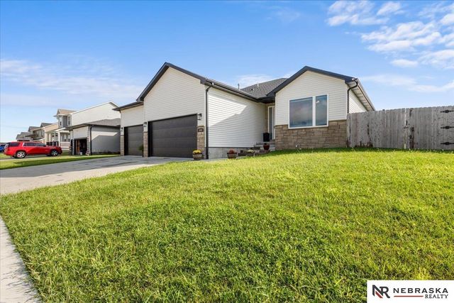 3345 N 92nd Street, Lincoln, NE 68507