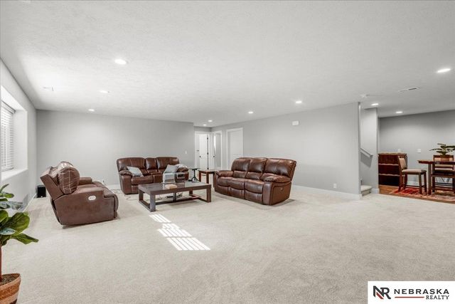 3345 N 92nd Street, Lincoln, NE 68507