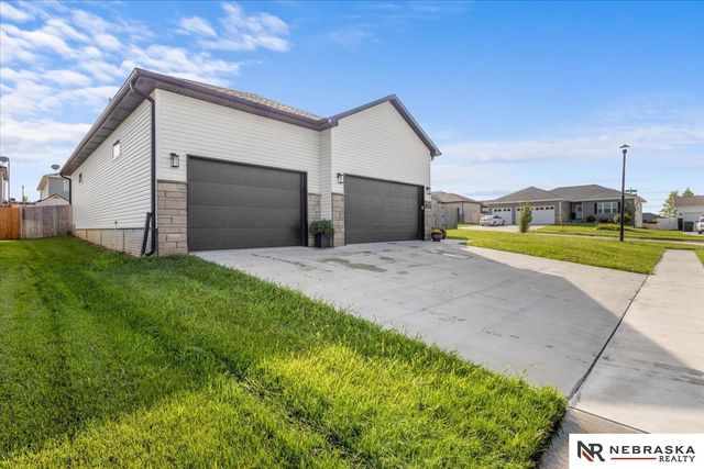 3345 N 92nd Street, Lincoln, NE 68507