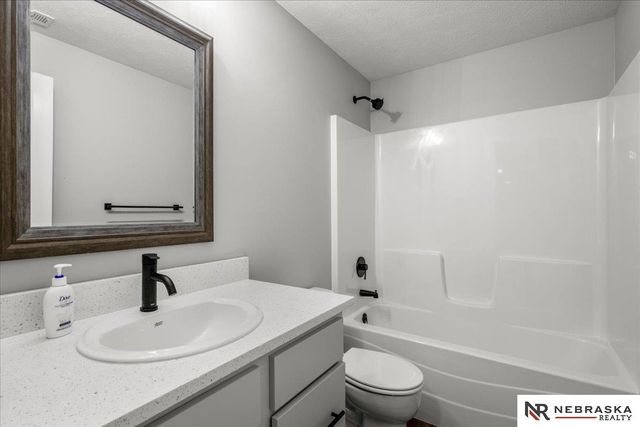3345 N 92nd Street, Lincoln, NE 68507