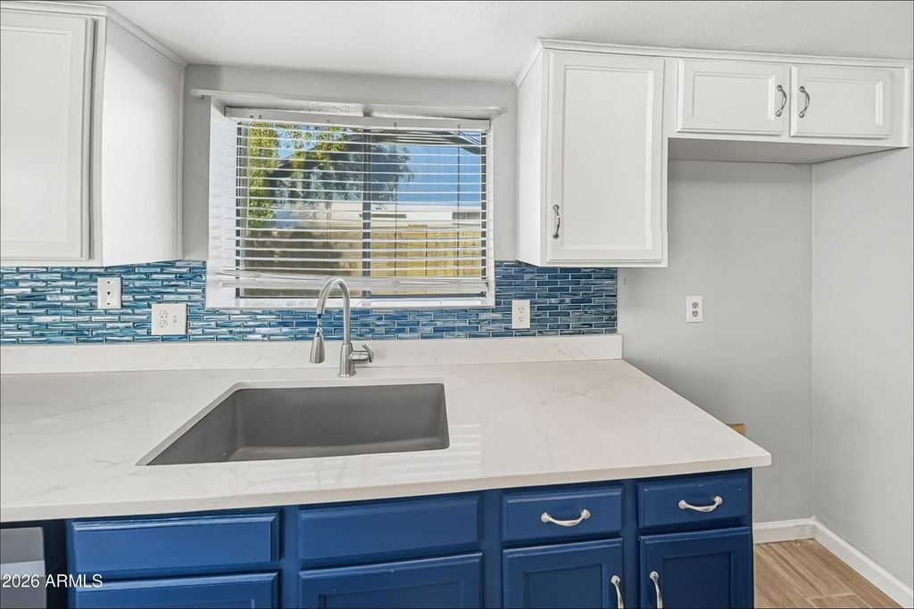 8803 W DIANA Avenue, Peoria, AZ 85345 — photo 5