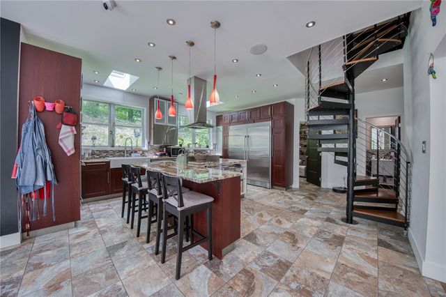 236 Hespenheide Road, Adams Twp, PA 16046