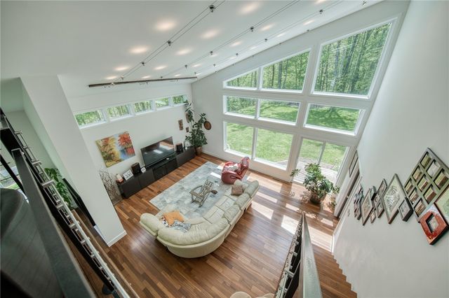 236 Hespenheide Road, Adams Twp, PA 16046