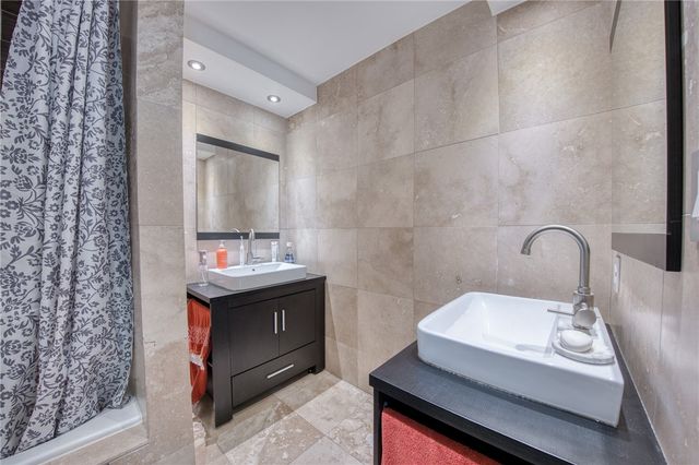236 Hespenheide Road, Adams Twp, PA 16046