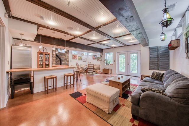 236 Hespenheide Road, Adams Twp, PA 16046
