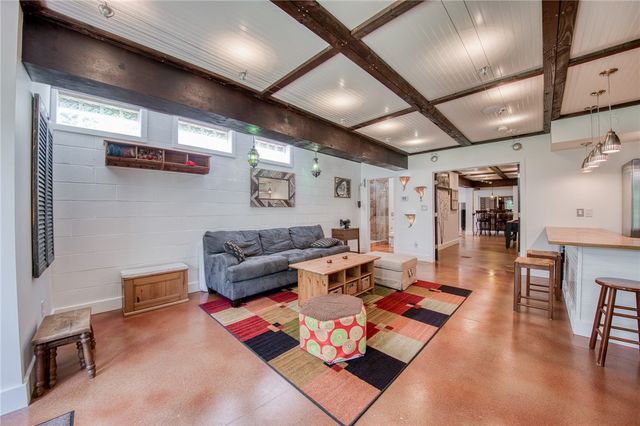 236 Hespenheide Road, Adams Twp, PA 16046