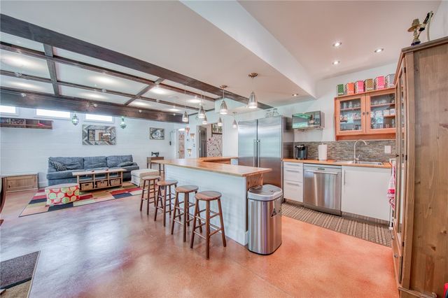 236 Hespenheide Road, Adams Twp, PA 16046