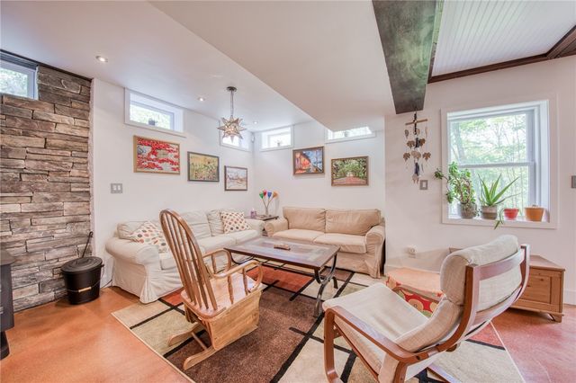 236 Hespenheide Road, Adams Twp, PA 16046