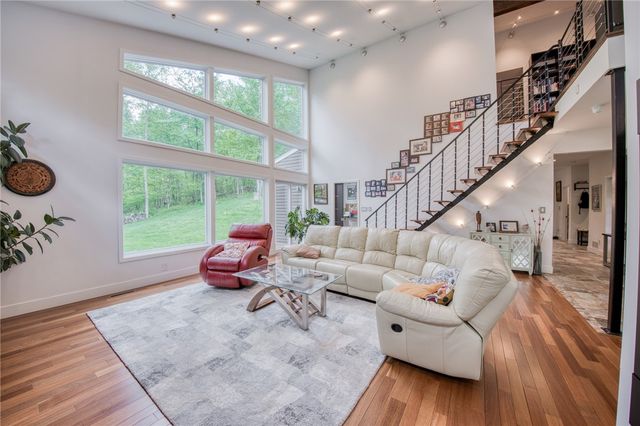 236 Hespenheide Road, Adams Twp, PA 16046