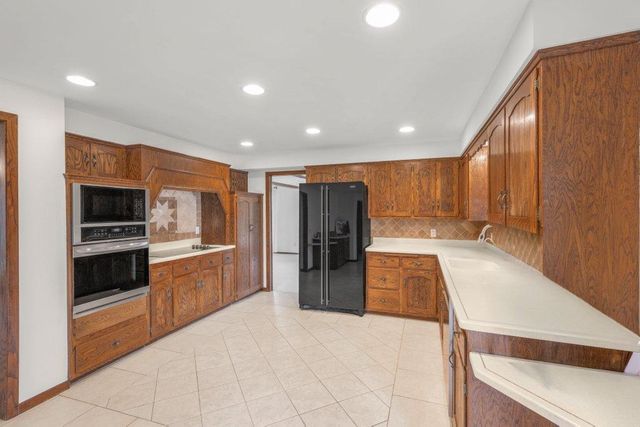 2805 Alvarado Lane N, Plymouth, MN 55447