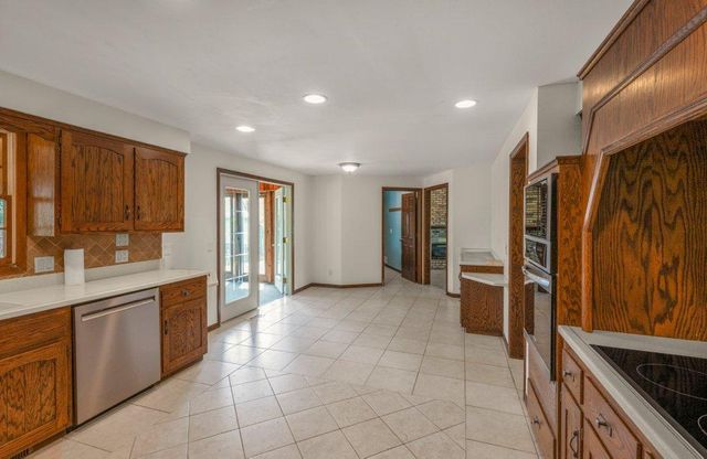 2805 Alvarado Lane N, Plymouth, MN 55447