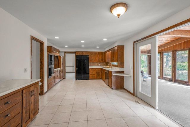2805 Alvarado Lane N, Plymouth, MN 55447