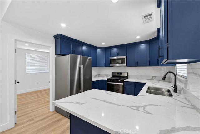 678 E 45th, Los Angeles, CA 90011