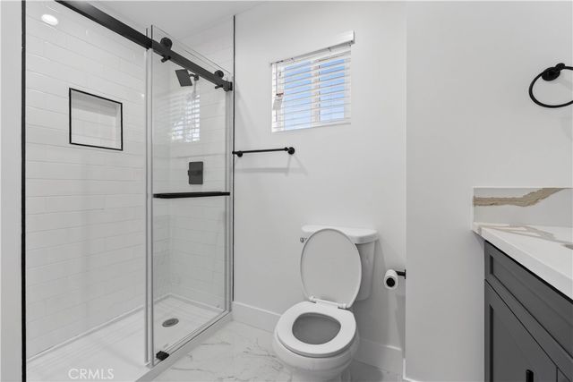 678 E 45th, Los Angeles, CA 90011