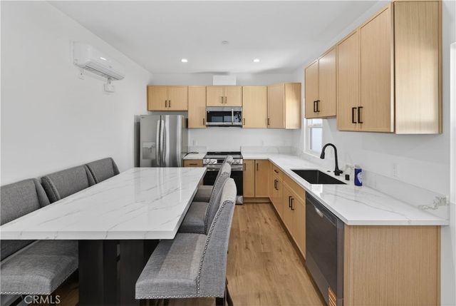 678 E 45th, Los Angeles, CA 90011