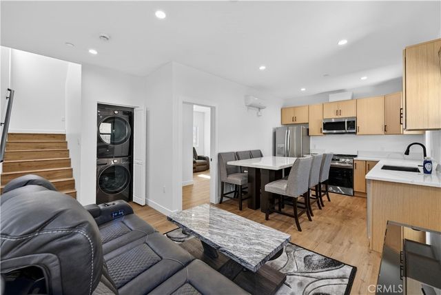 678 E 45th, Los Angeles, CA 90011