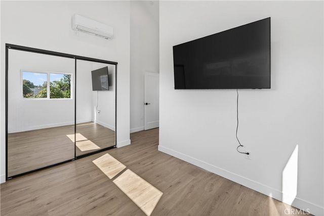 678 E 45th, Los Angeles, CA 90011