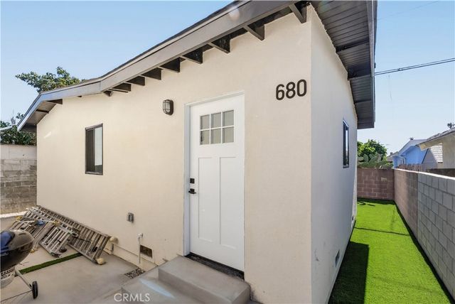 678 E 45th, Los Angeles, CA 90011