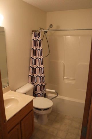 2 Coventry Court W, Mount Vernon, OH 43050