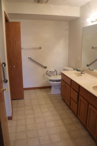 2 Coventry Court W, Mount Vernon, OH 43050