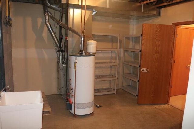2 Coventry Court W, Mount Vernon, OH 43050