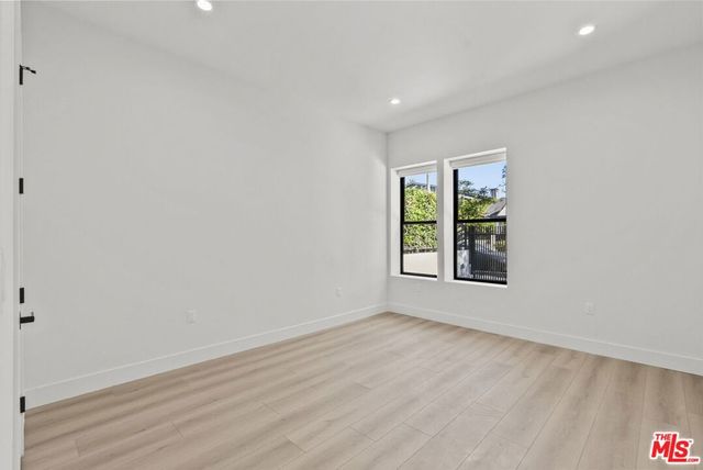 521 N Martel Avenue, Los Angeles, CA 90036