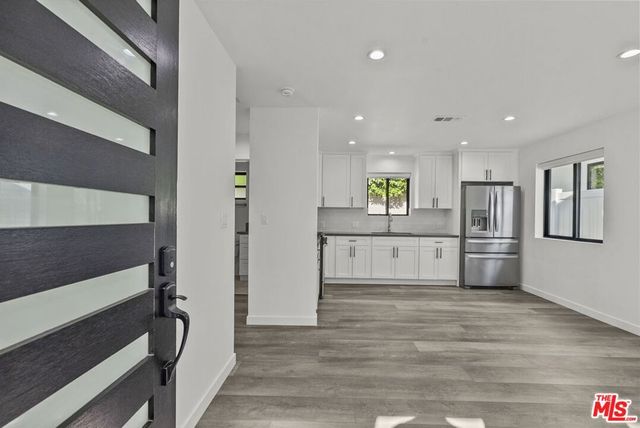 521 N Martel Avenue, Los Angeles, CA 90036