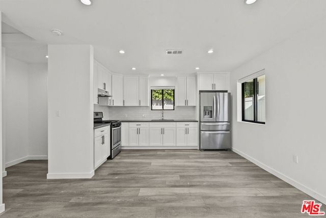 521 N Martel Avenue, Los Angeles, CA 90036