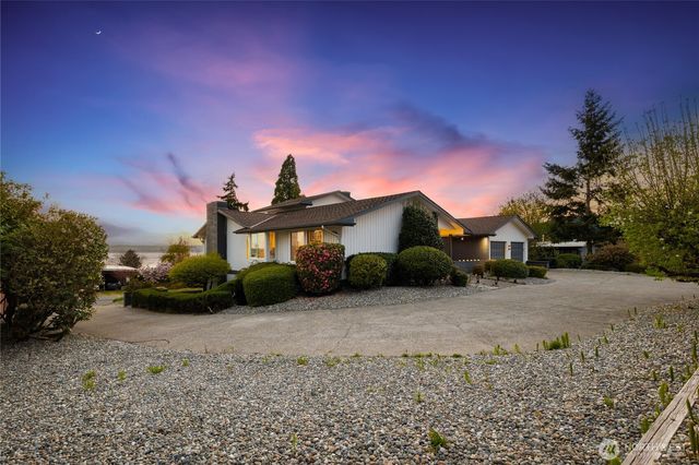18174 Brittany Drive SW, Normandy Park, WA 98166