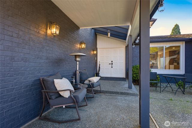 18174 Brittany Drive SW, Normandy Park, WA 98166