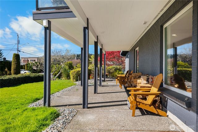 18174 Brittany Drive SW, Normandy Park, WA 98166