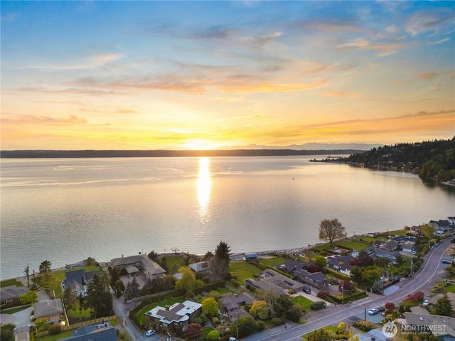 18174 Brittany Drive SW, Normandy Park, WA 98166