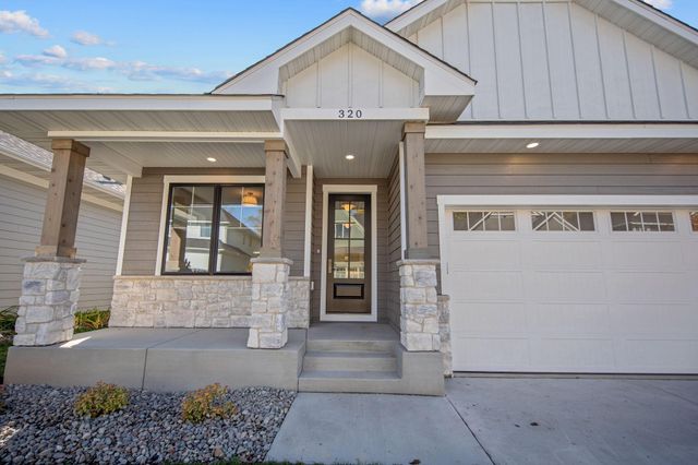 320 Laurel Curve, Golden Valley, MN 55426